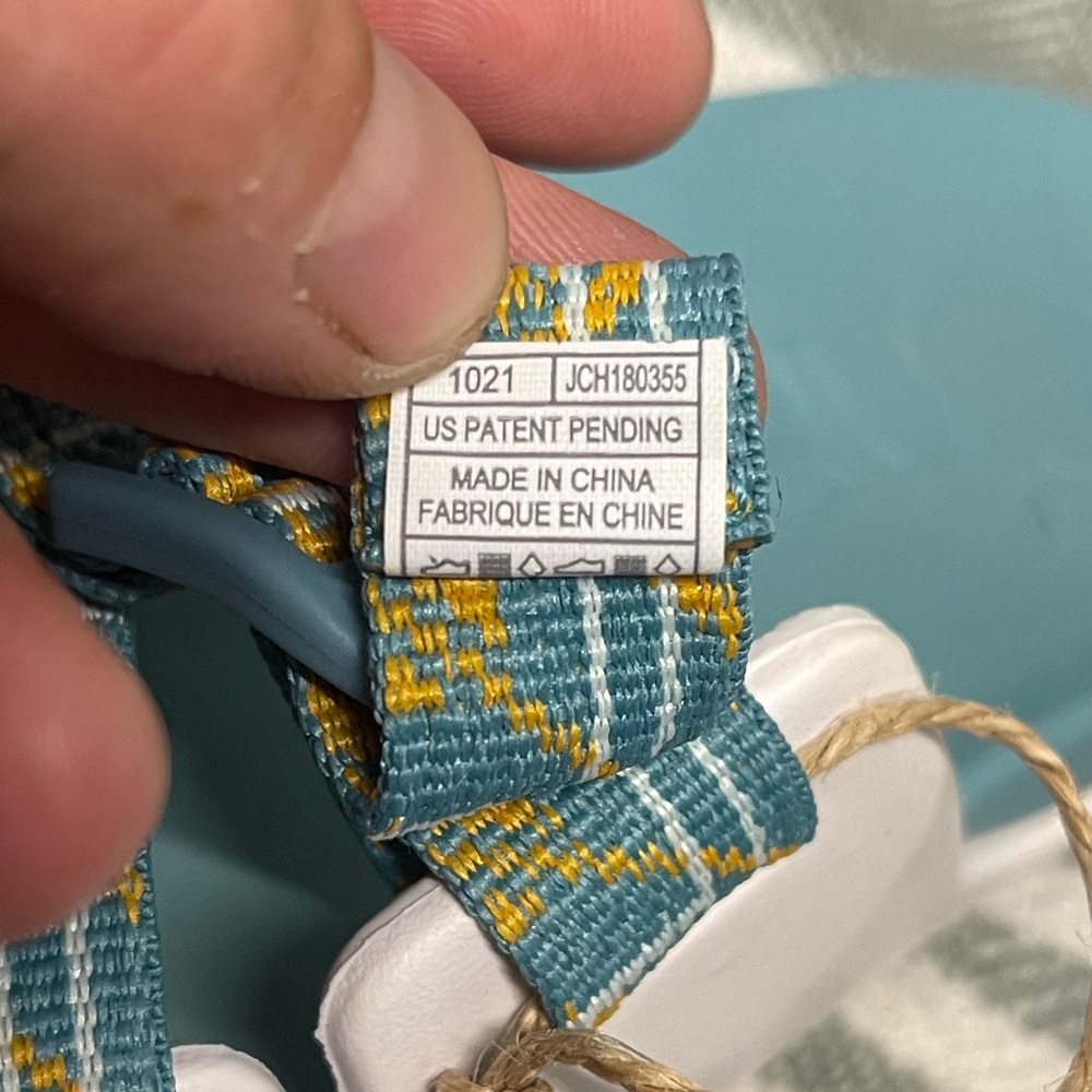 Chaco Chillos Waterproof Teal and Yellow Strappy‎ Slides Size 5 - Picture 5 of 5